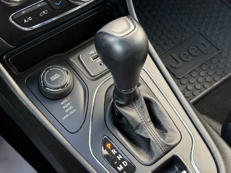 Used 2021 Jeep Cherokee High Altitude image 26