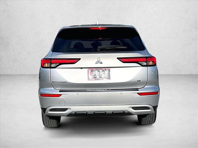 Used 2022 Mitsubishi Outlander SE FWD image 4