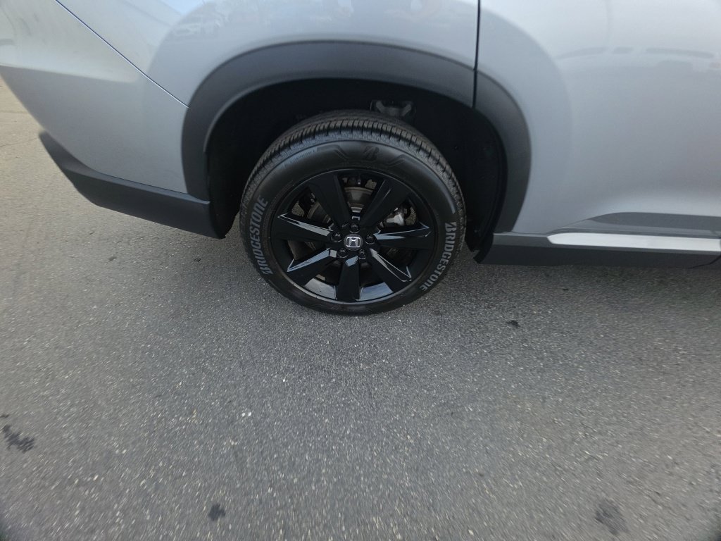 Certified 2025 Honda Pilot Elite image 11