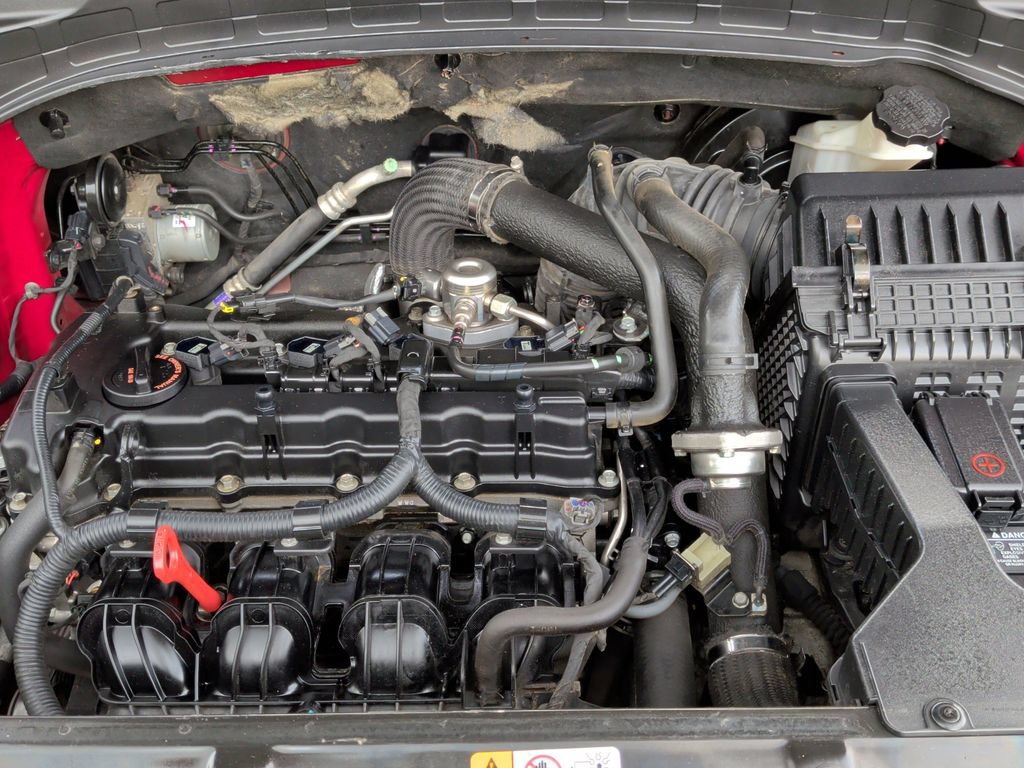 Used 2013 Hyundai Santa Fe Sport 2.0T FWD image 27