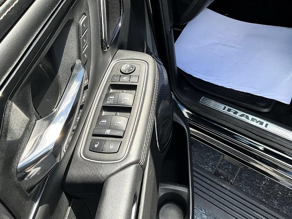 Used 2023 RAM 1500 Limited AWD/4WD image 14