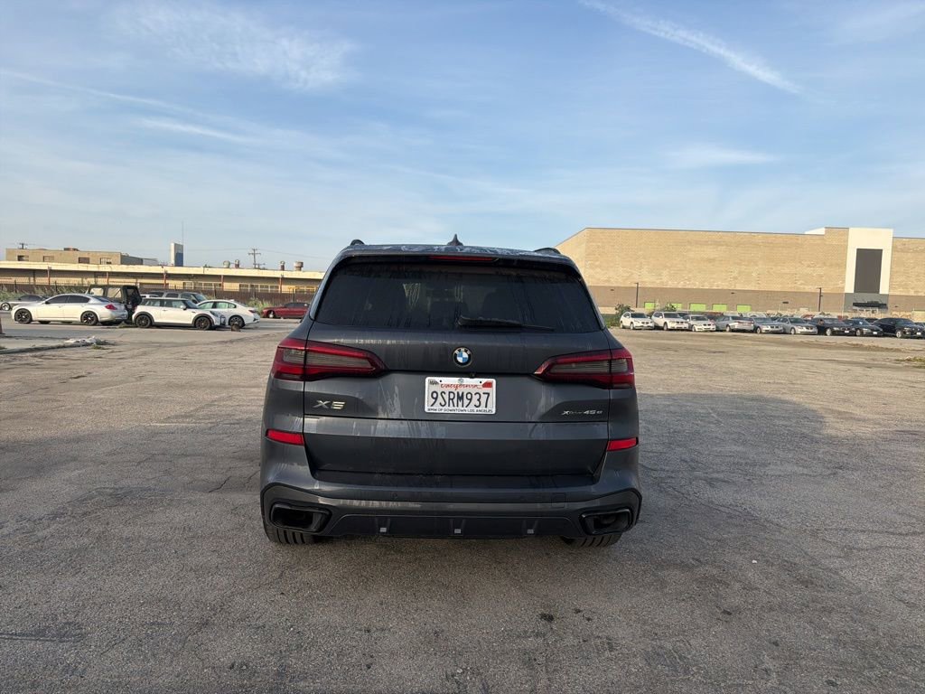 Used 2021 BMW X5 xDrive45e w/ M Sport Package image 4