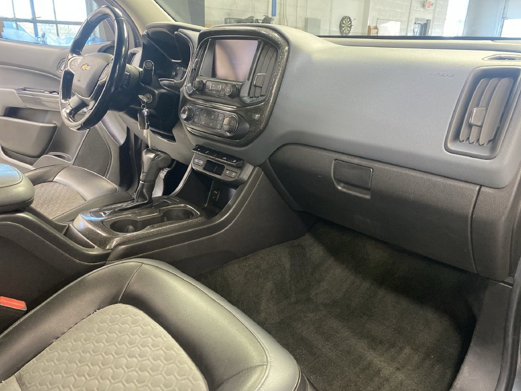Used 2017 Chevrolet Colorado Z71 AWD/4WD image 37