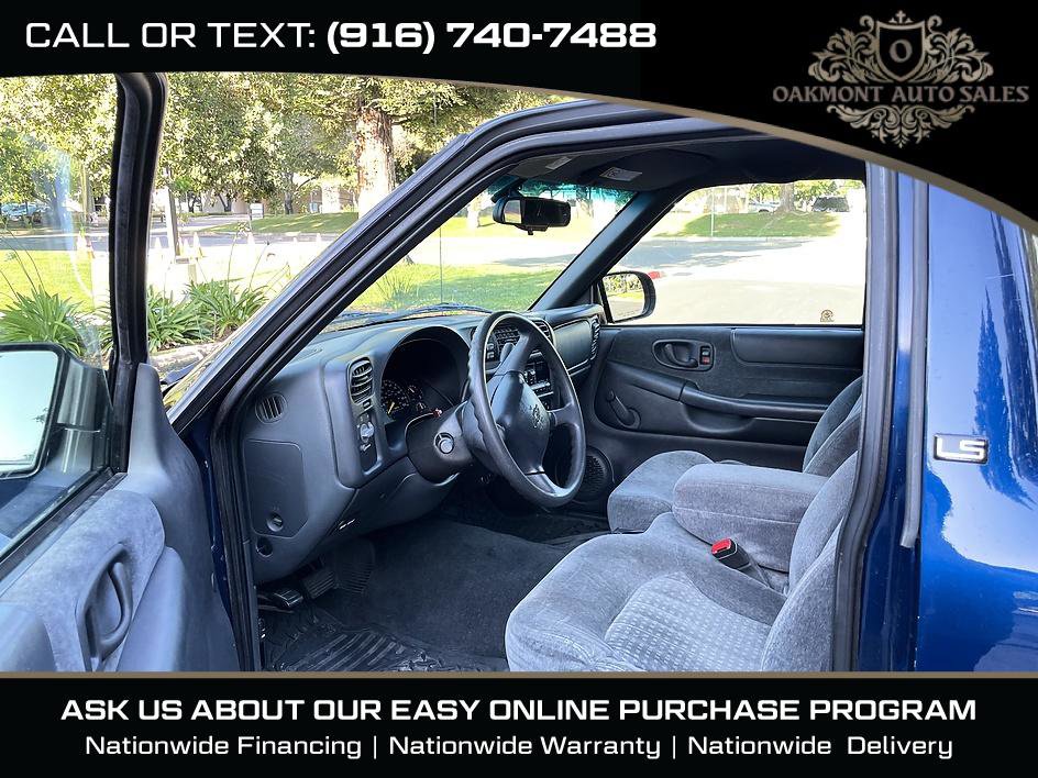 Used 2000 Chevrolet S10 Pickup LS w/ Preferred Equipment Group AWD/4WD image 13