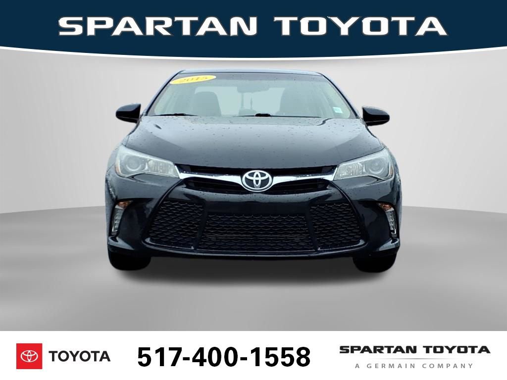 Used 2015 Toyota Camry LE image 3