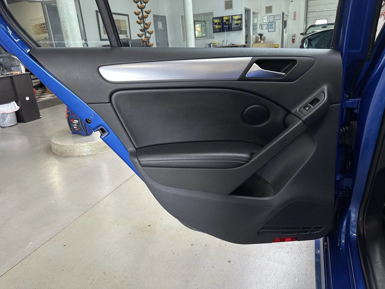 Used 2013 Volkswagen Golf R 4-Door image 12