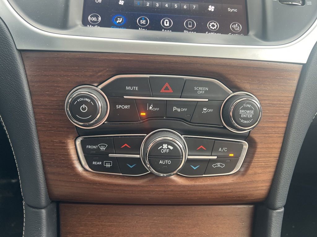 Used 2019 Chrysler 300 C w/ Sun, Sound & Nav Package image 20