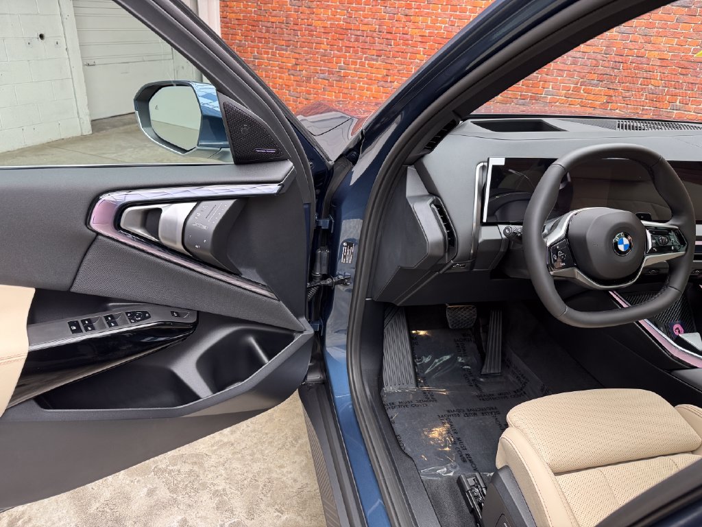 Used 2026 BMW X3 xDrive30i w/ Premium Package AWD/4WD image 8