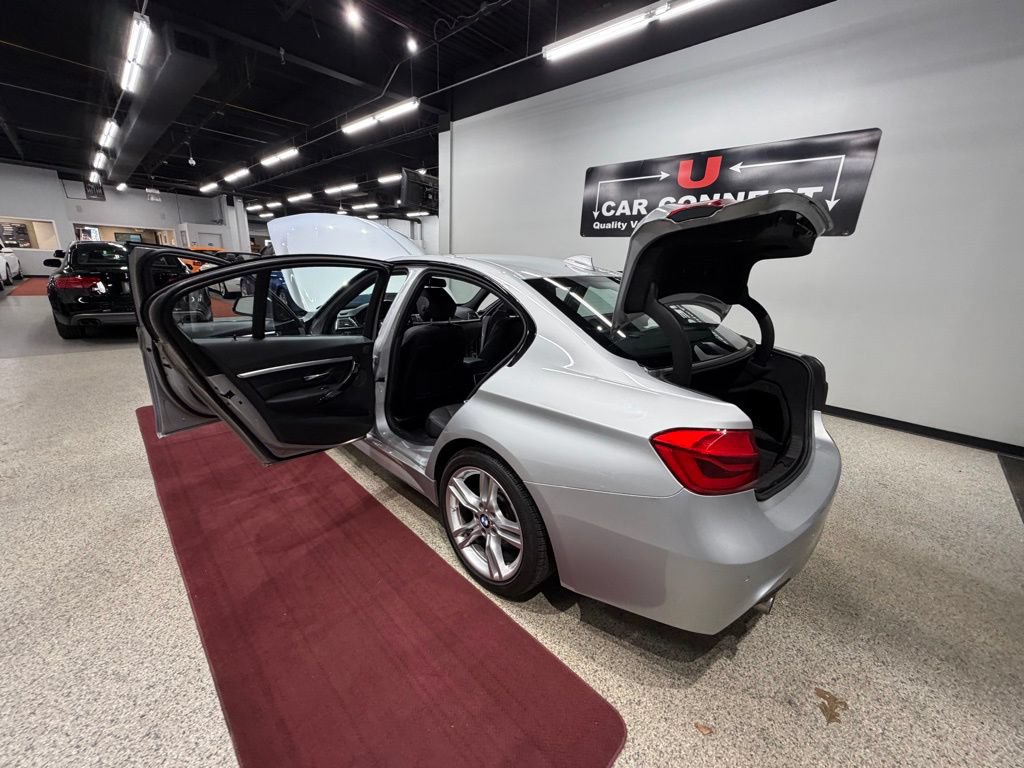 Used 2017 BMW 340i xDrive Sedan AWD/4WD image 54