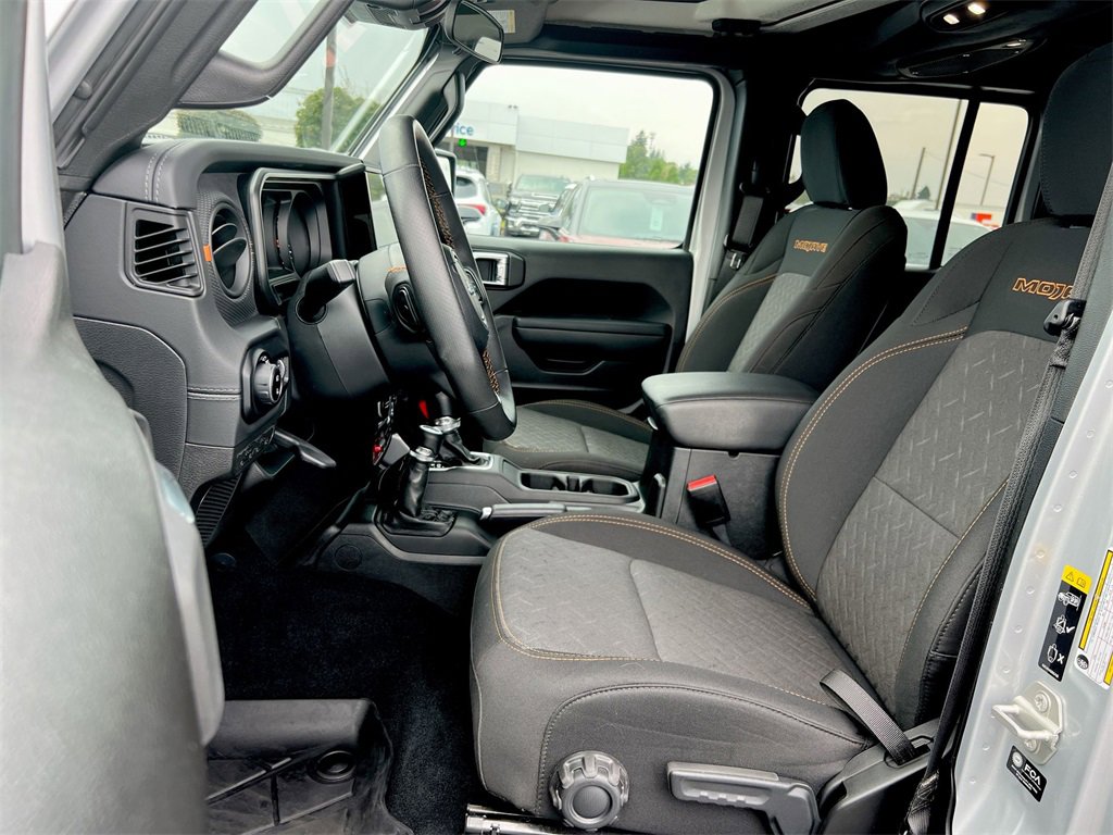 Used 2024 Jeep Gladiator Mojave w/ Safety Group image 17