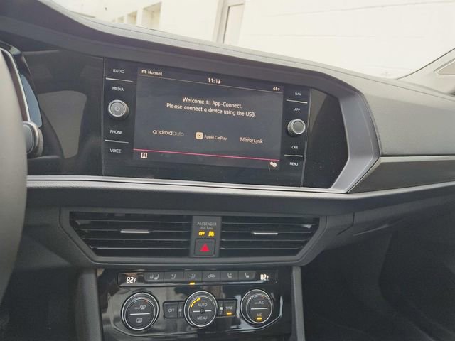 Used 2019 Volkswagen Jetta SEL Premium image 9