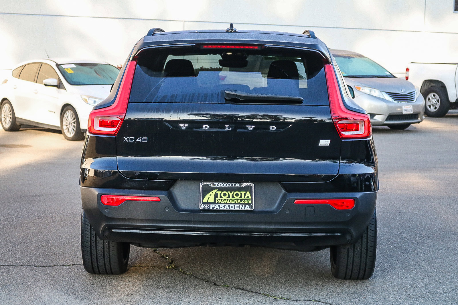 Used 2021 Volvo XC40 P8 Recharge w/ Advanced Package image 7