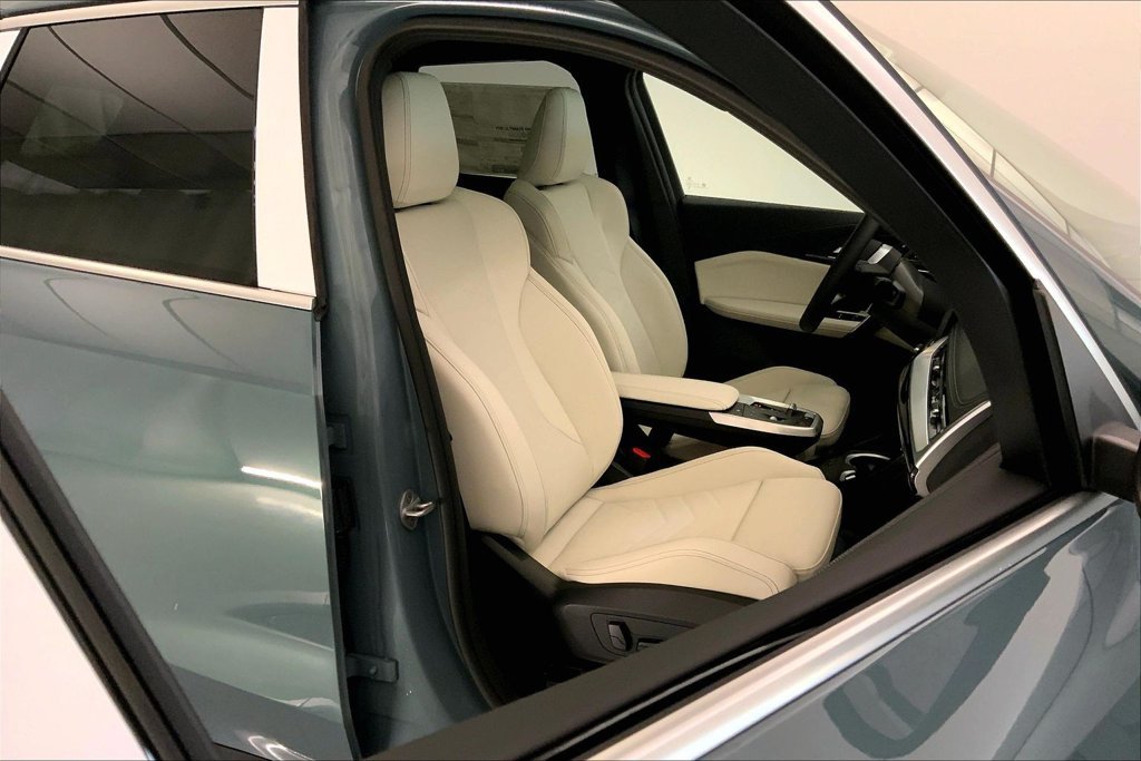 New 2026 BMW X1 xDrive28i w/ Technology Package AWD/4WD image 7