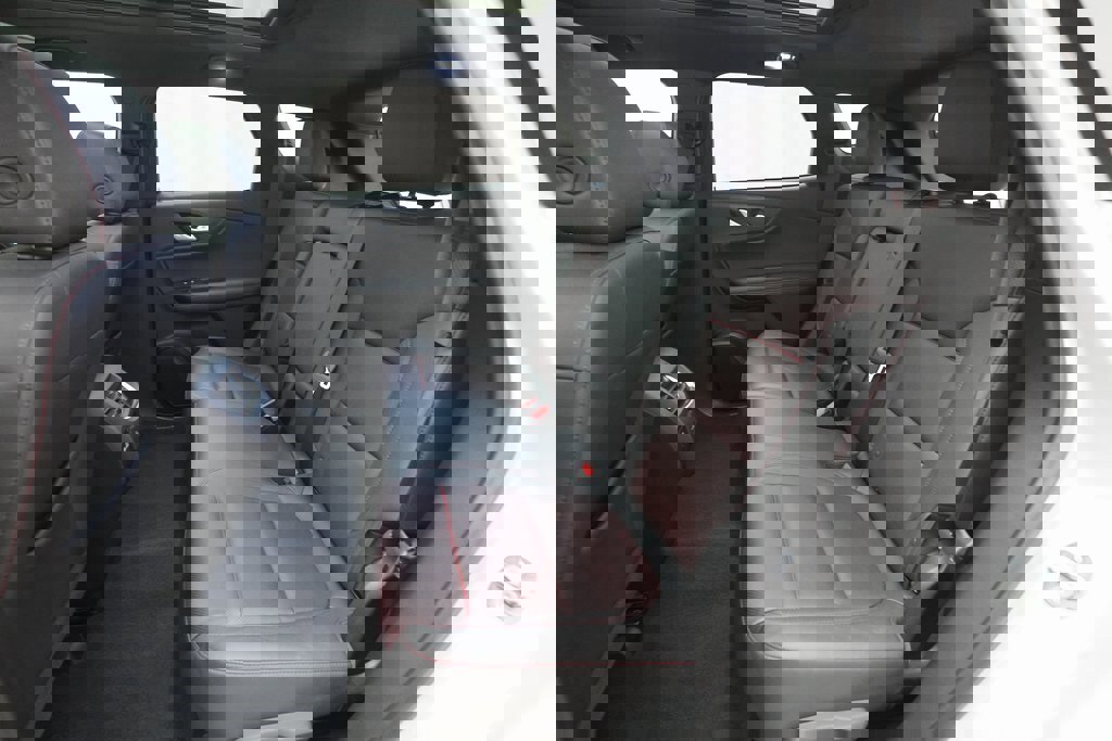 Used 2022 Chevrolet Blazer RS w/ Enhanced Convenience Package image 16