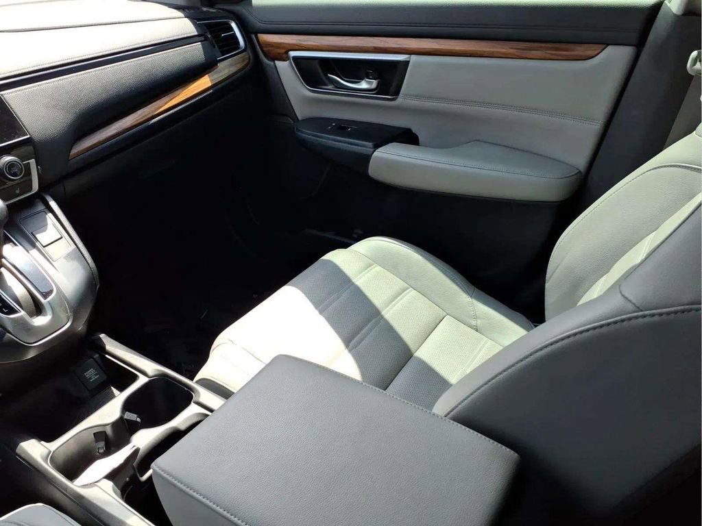 Used 2019 Honda CR-V Touring image 12