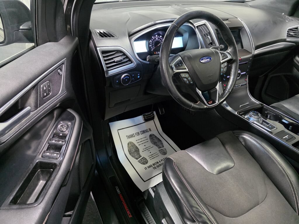 Used 2019 Ford Edge ST w/ Convenience Package AWD/4WD image 6