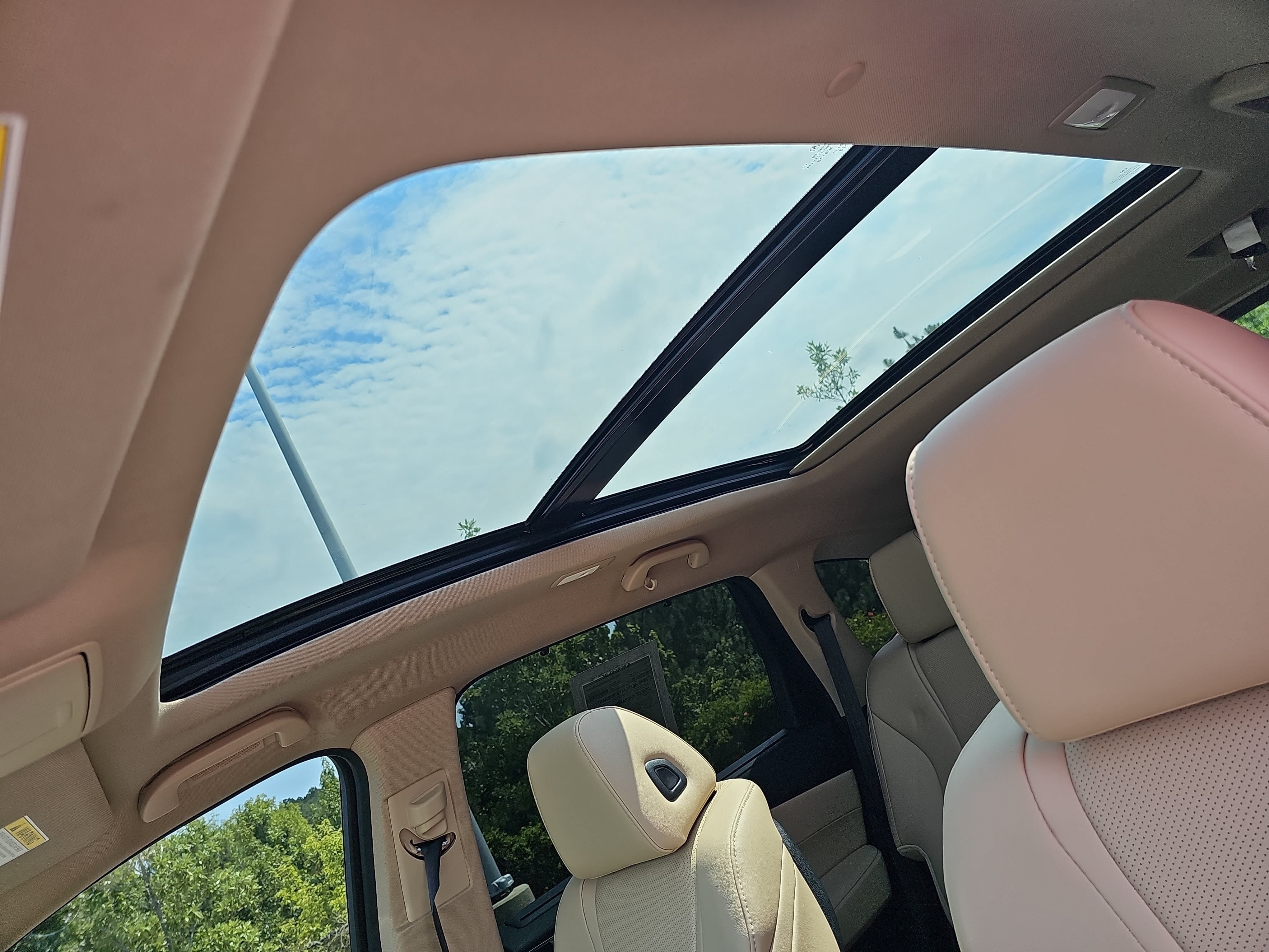 Certified 2024 Acura MDX FWD w/ Technology Package image 28