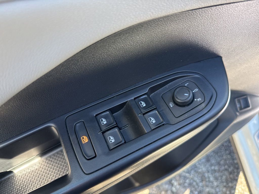 Used 2024 Volkswagen Taos SE image 11