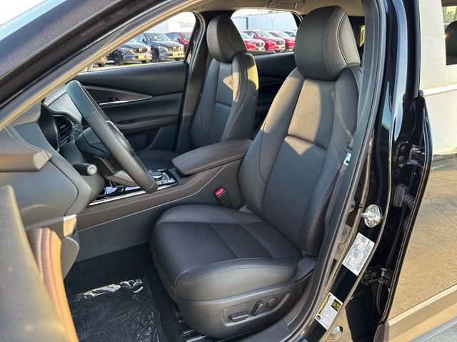 New 2025 MAZDA CX-30 2.5 Turbo w/ Premium Plus Pkg image 4
