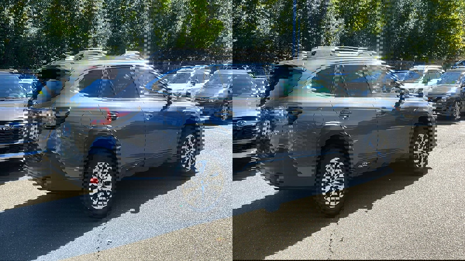 Used 2024 Subaru Outback Premium image 7