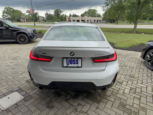 New 2026 BMW 330i xDrive Sedan w/ M Sport Package AWD/4WD image 4