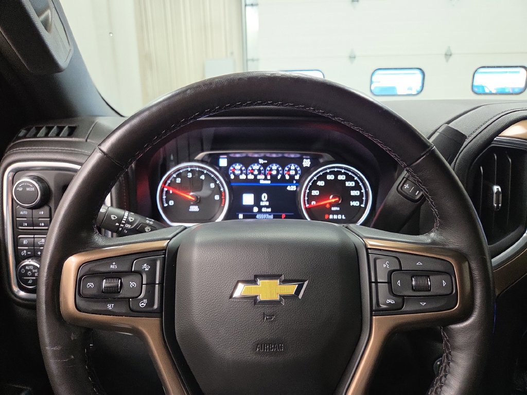 Used 2021 Chevrolet Silverado 1500 High Country w/ Technology Package AWD/4WD image 22