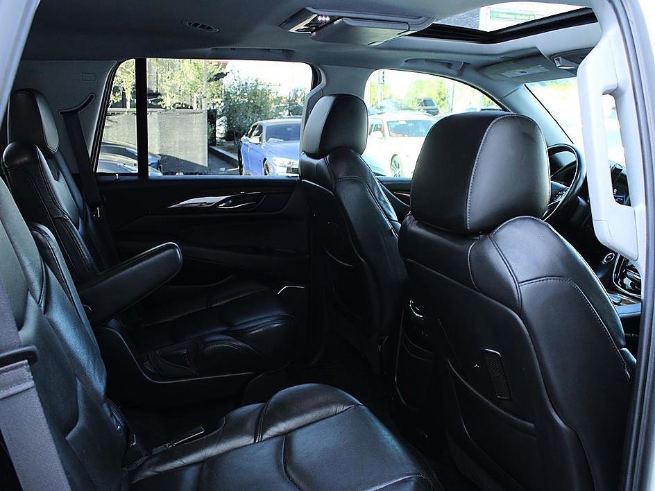Used 2017 Cadillac Escalade Premium Luxury image 20