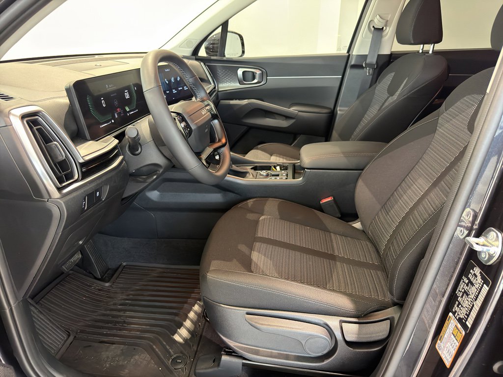 Certified 2026 Kia Sorento LX image 13