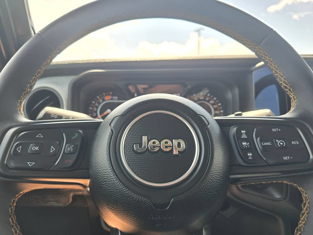 Used 2024 Jeep Wrangler Unlimited Sport AWD/4WD image 31