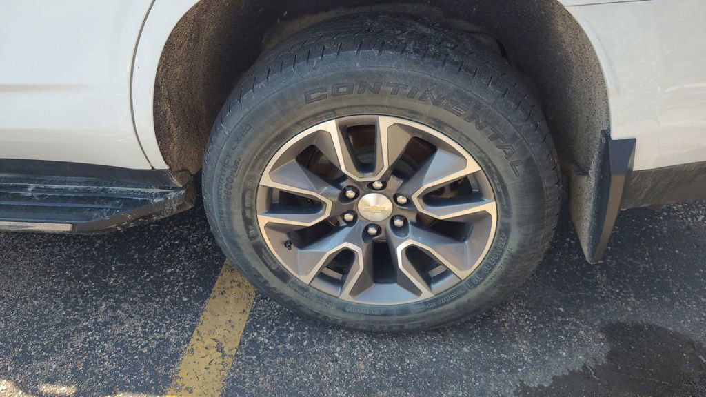 Used 2022 Chevrolet Tahoe LT w/ LT Signature Package AWD/4WD image 17