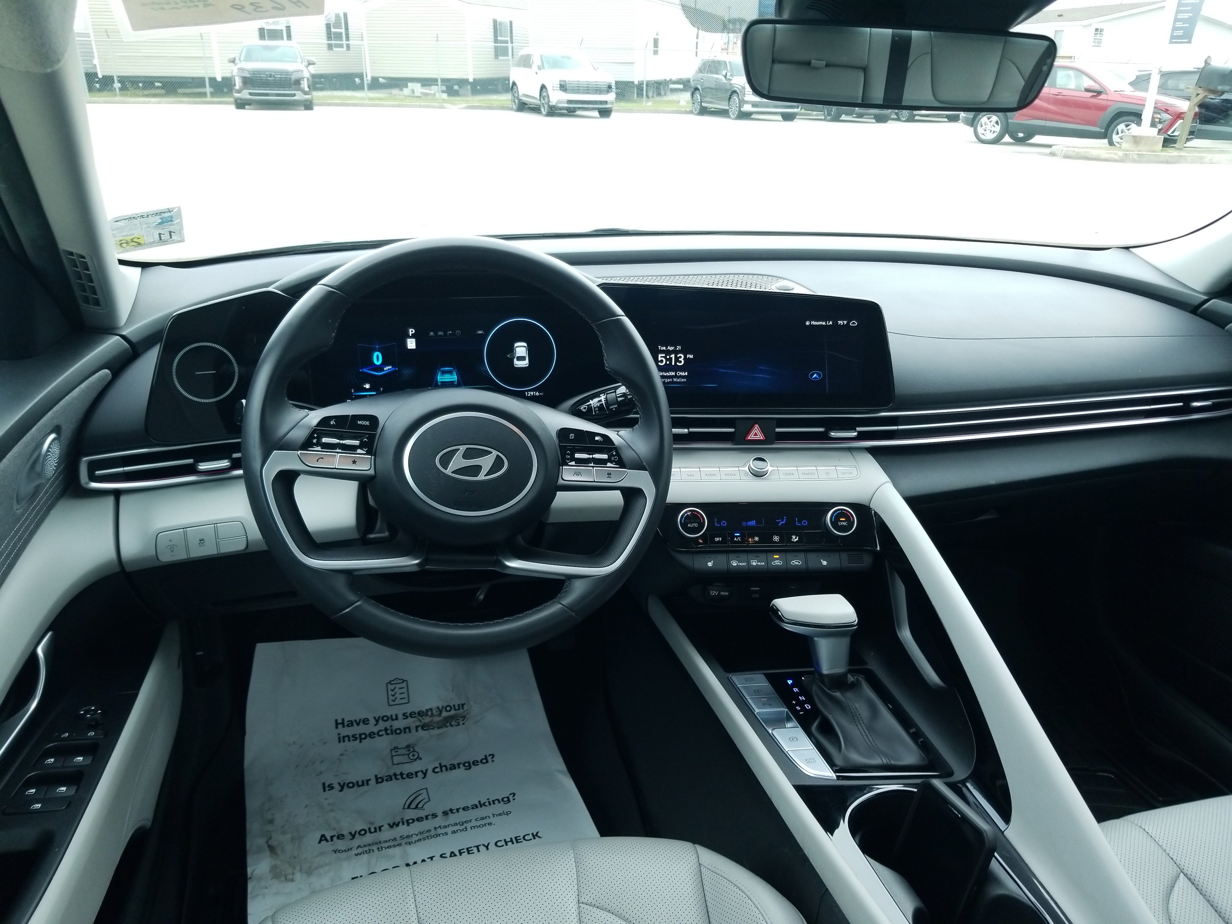 Used 2024 Hyundai Elantra Limited FWD image 18