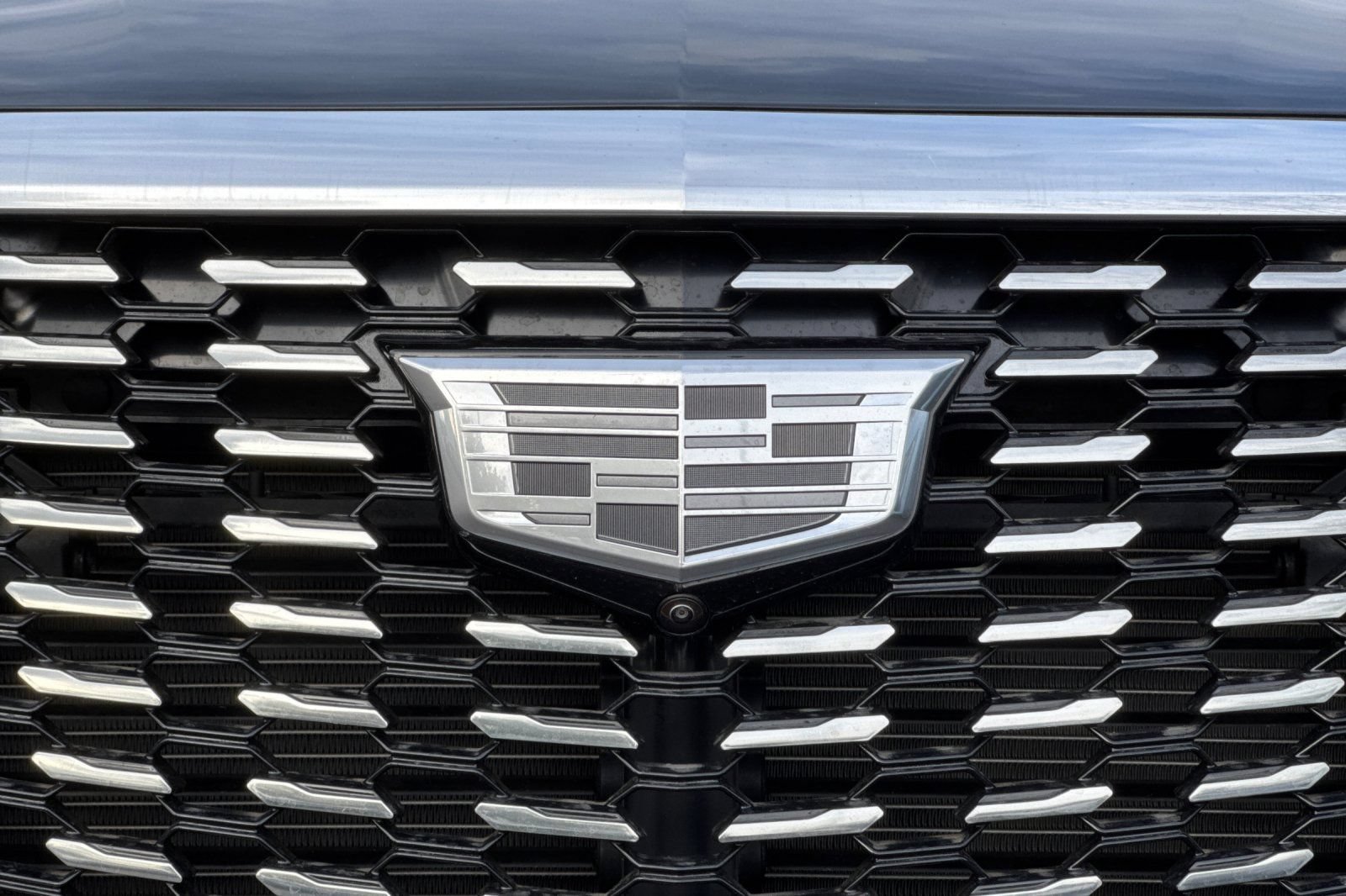 Used 2025 Cadillac XT5 Premium Luxury w/ LPO, Red Accent Package FWD image 43