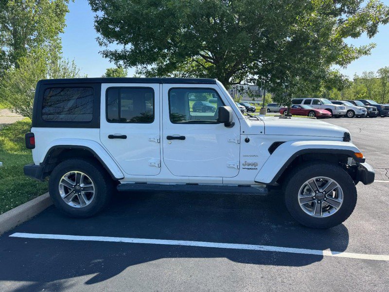 Used 2022 Jeep Wrangler Unlimited Sahara w/ Cold Weather Group AWD/4WD image 4