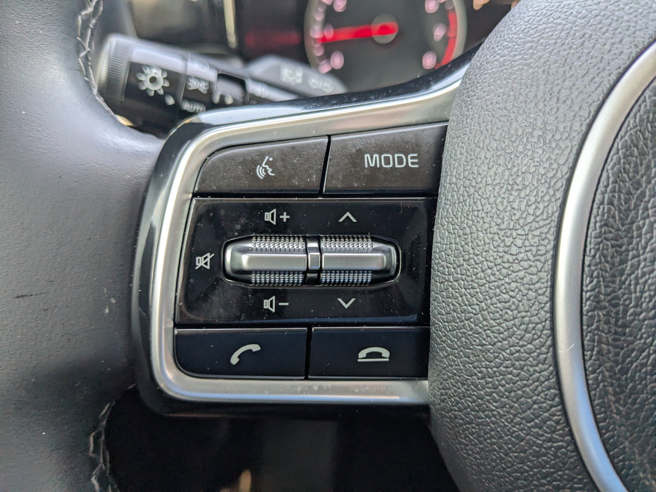 Certified 2021 Kia Sorento SX image 30