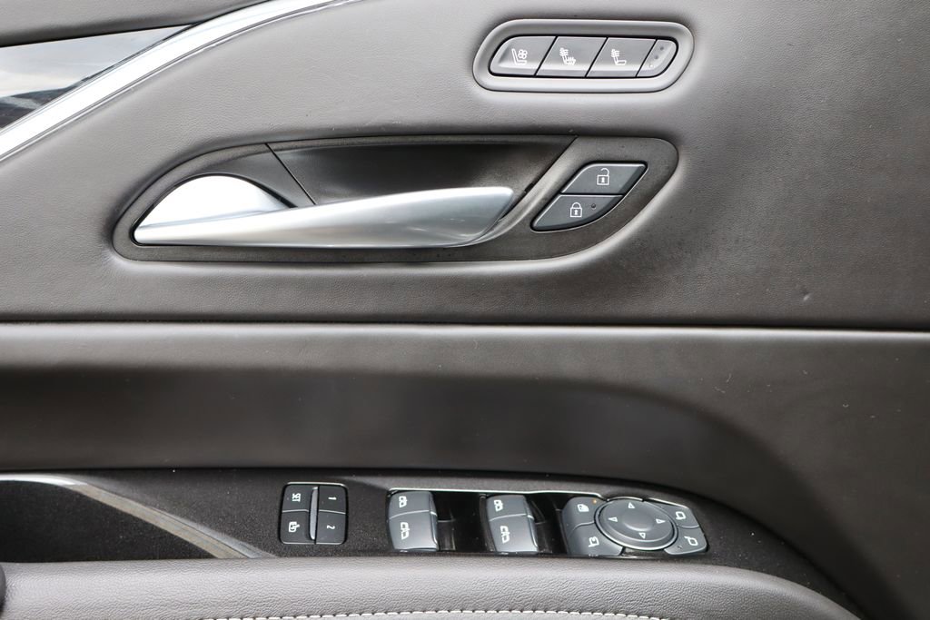 Used 2024 Cadillac Escalade ESV V w/ LPO, ONYX Package AWD/4WD image 32