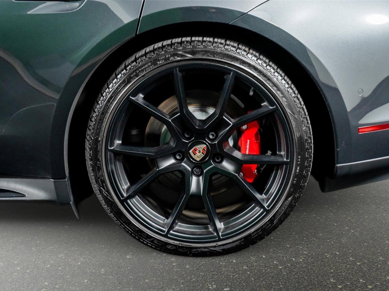 Used 2023 Porsche Taycan GTS w/ Technology Package image 18