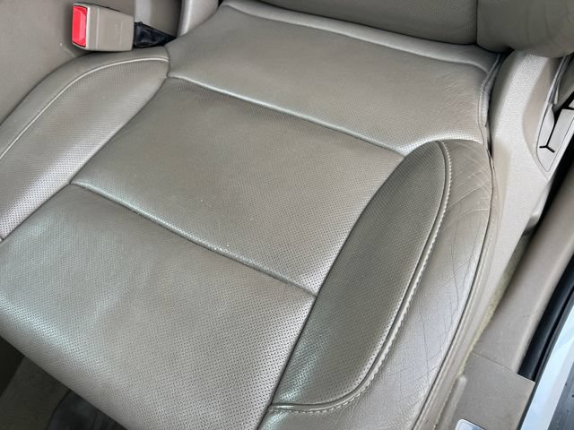 Used 2016 GMC Yukon XL SLT w/ Open Road Package AWD/4WD image 14