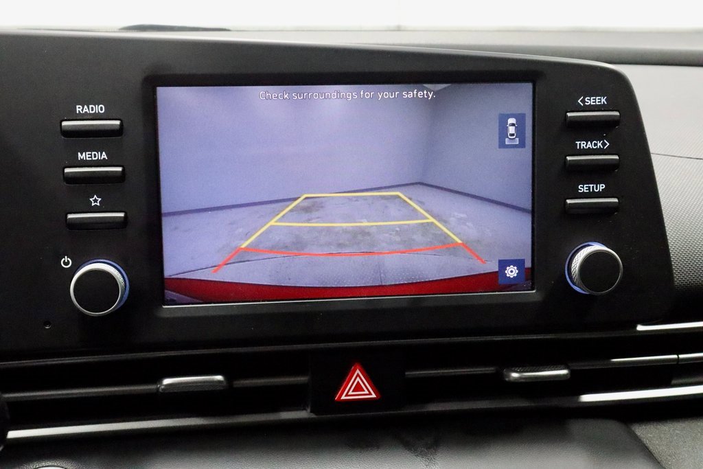 Used 2021 Hyundai Elantra SEL image 2