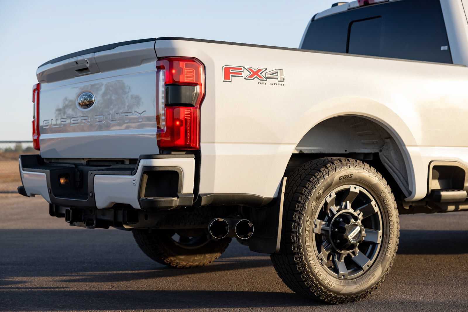 Used 2023 Ford F250 Lariat w/ Lariat Ultimate Package AWD/4WD image 12
