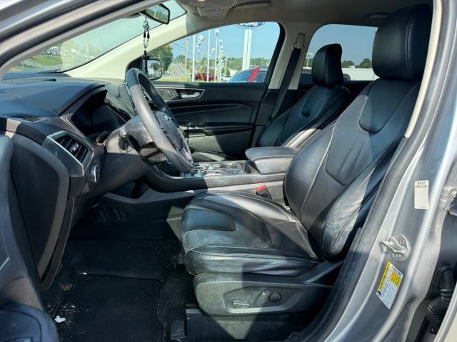 Used 2022 Ford Edge Titanium AWD/4WD image 15