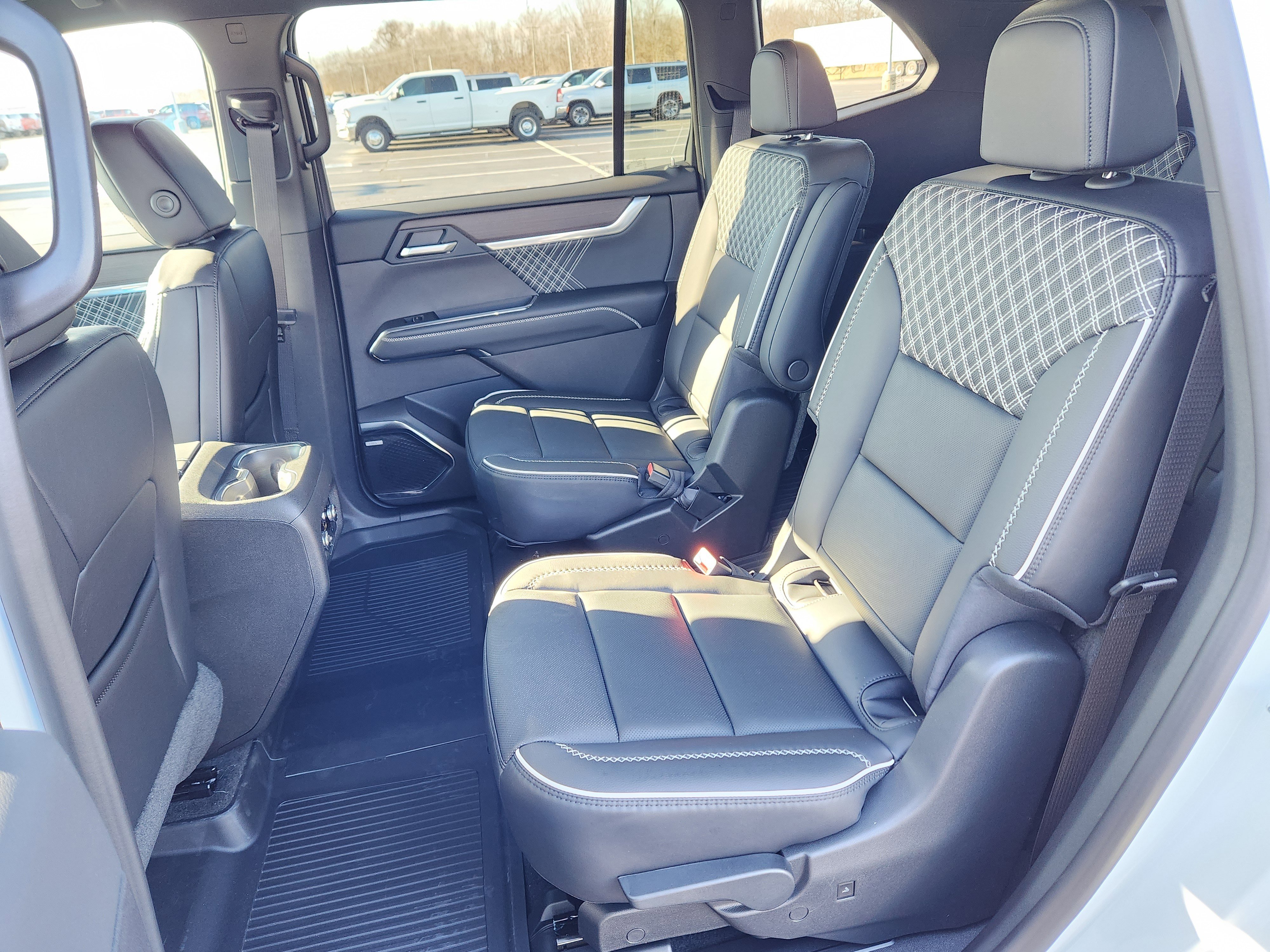New 2026 GMC Acadia Denali w/ Super Cruise Package image 9
