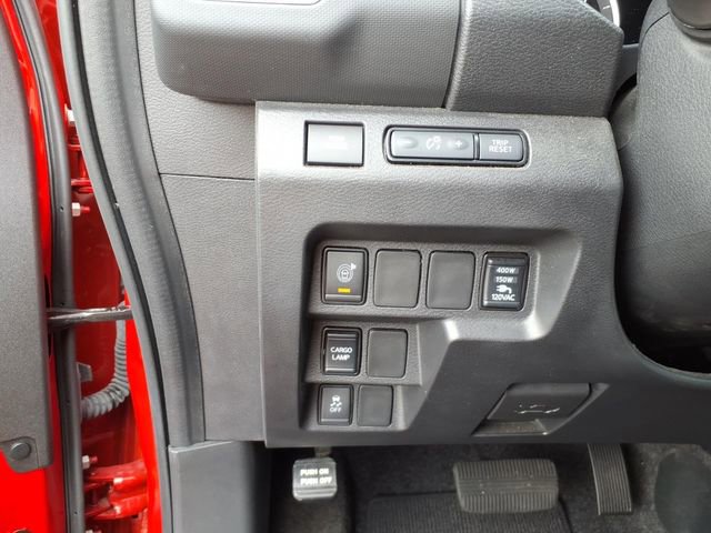 Certified 2024 Nissan Frontier SV w/ Technology Package RWD image 8