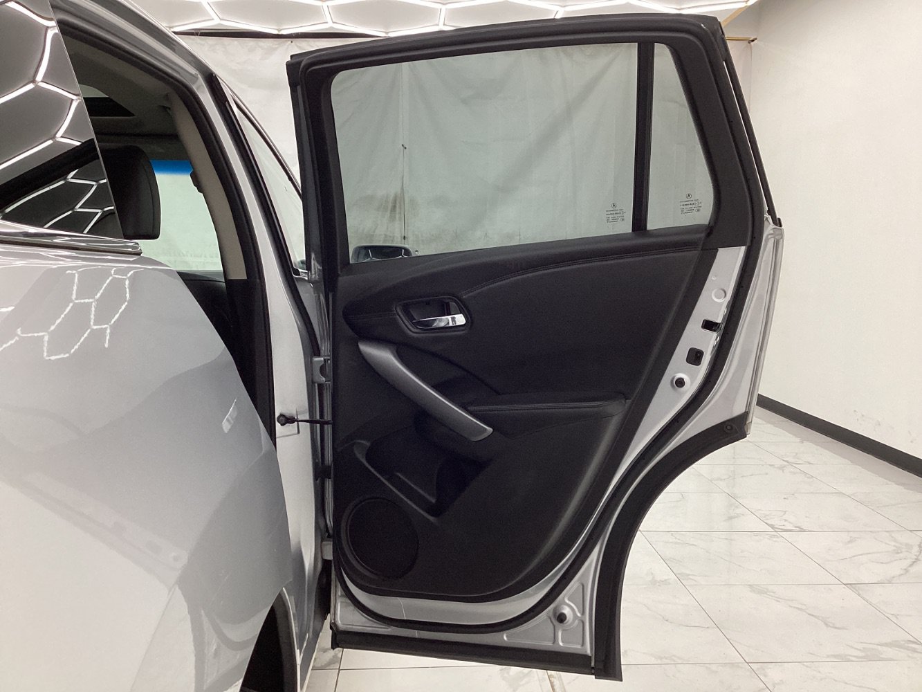 Used 2015 Acura RDX w/ Technology Package AWD/4WD image 25
