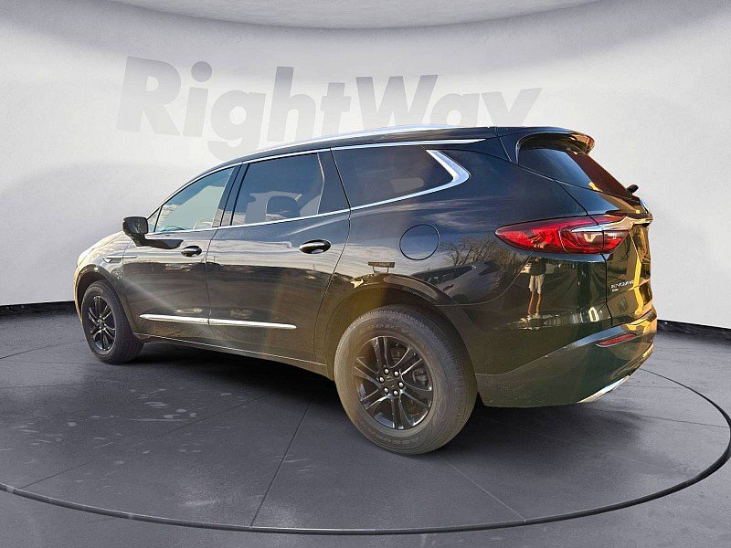 Used 2021 Buick Enclave Essence w/ Sound and Sites Package AWD/4WD image 3