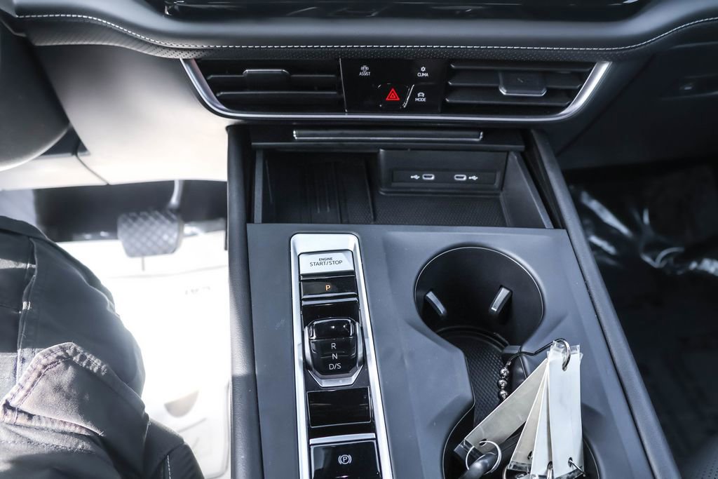 Certified 2025 Volkswagen Atlas Cross Sport SE image 24