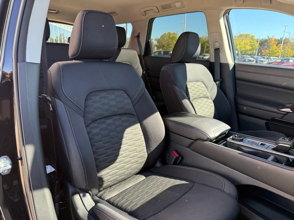 Certified 2024 Nissan Pathfinder SV image 27