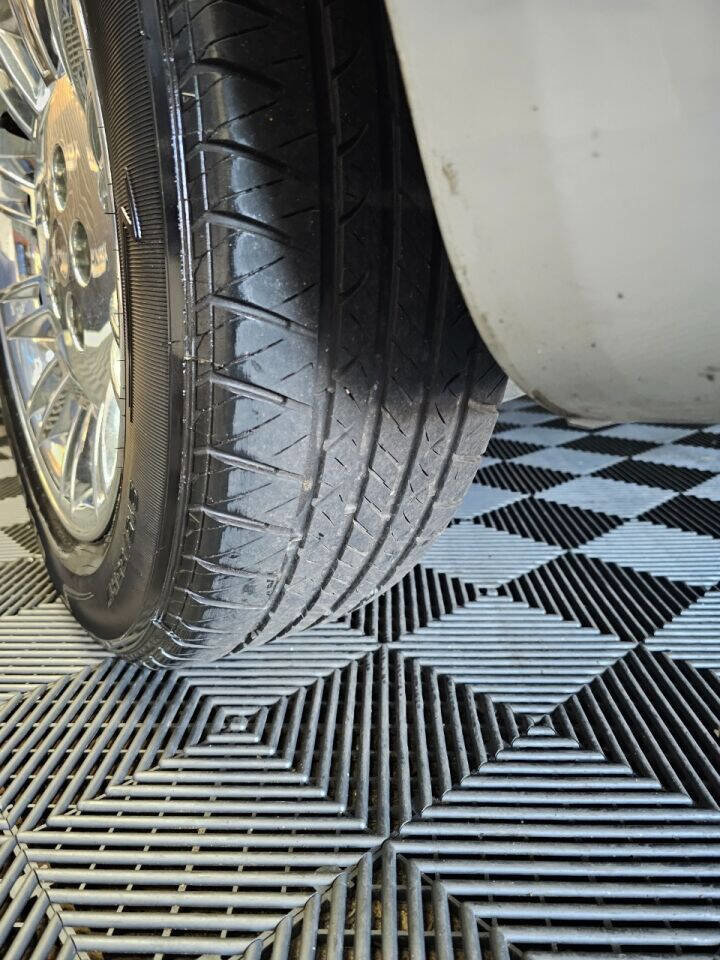 Used 2007 Chrysler 300 image 36