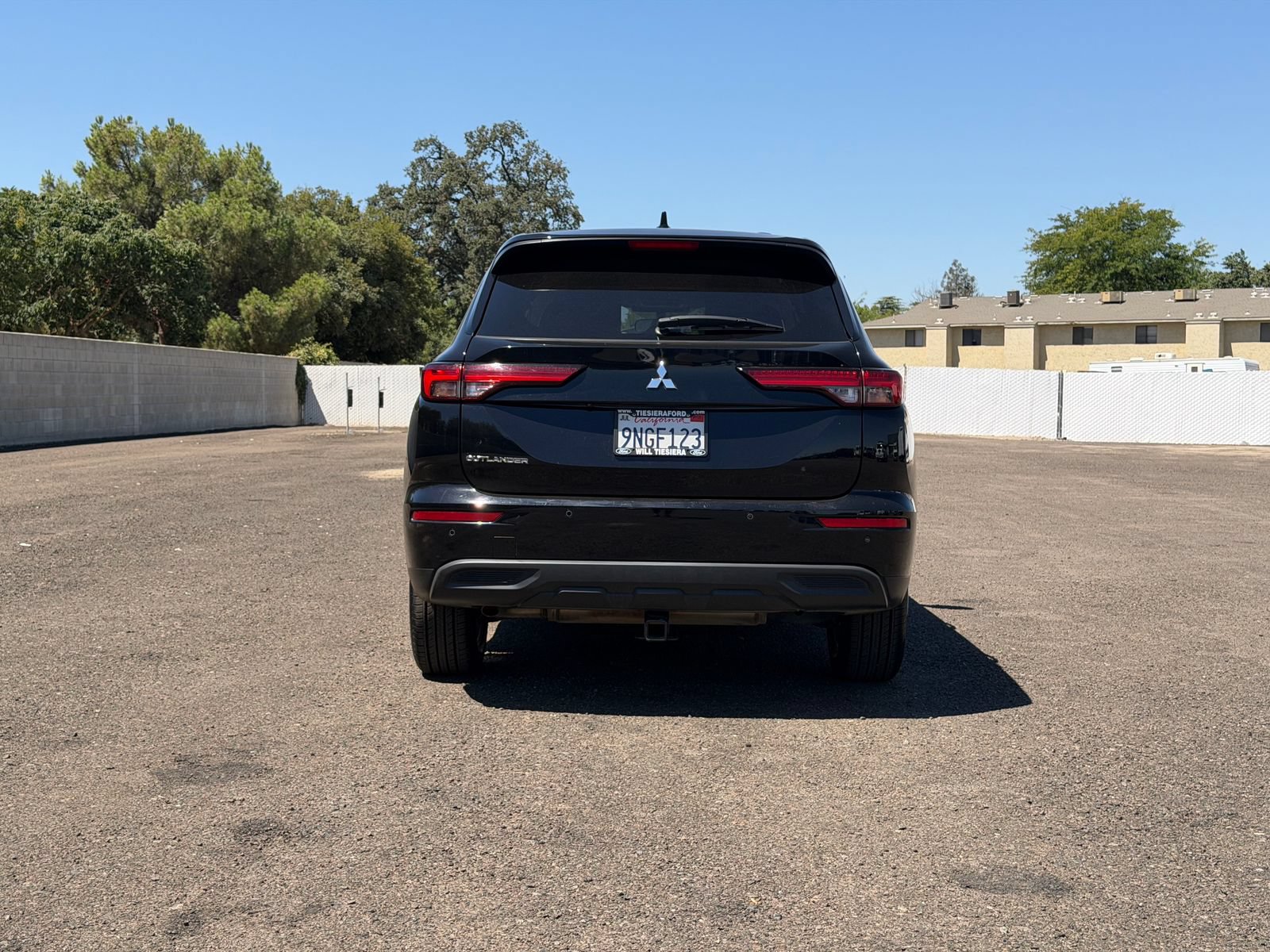 Used 2024 Mitsubishi Outlander ES FWD image 4
