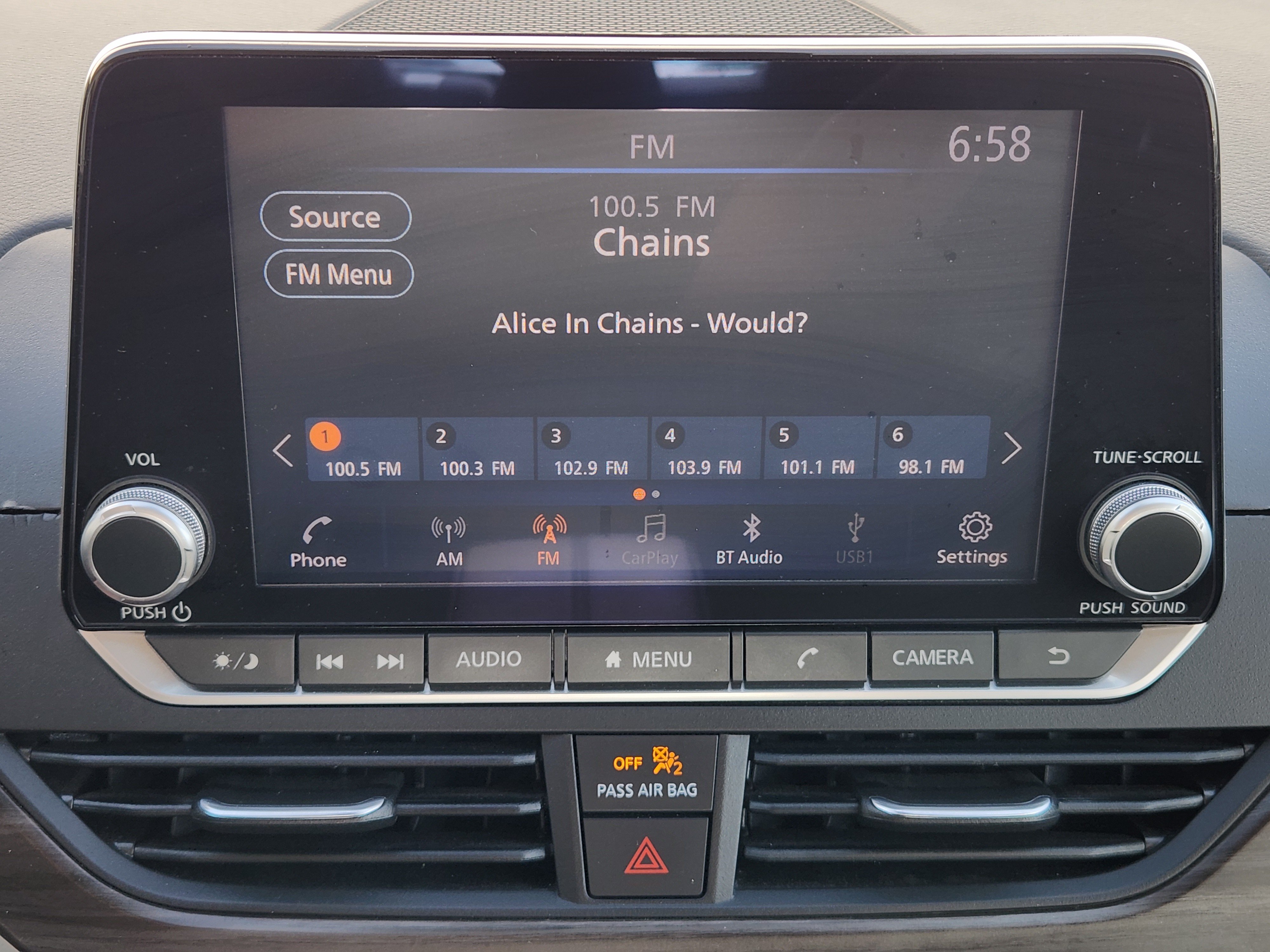 Used 2023 Nissan Altima 2.5 SV FWD image 19