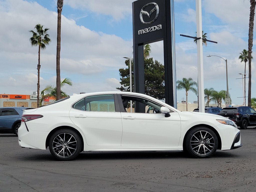 Used 2024 Toyota Camry SE FWD image 33